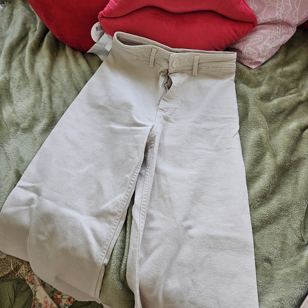 HIGH WAISTED WIDE LEG STRAIGHT LEG BEIGE JEANS